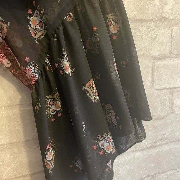 NWT Rebecca Minkoff Paisley Romantic Boho Flutter Sleeve Top Size Small - Picture 4 of 12